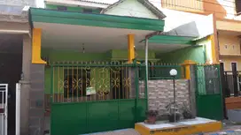 Rumah di sewakan lantai 2 lokasi strategis Sidoarjo - Surabaya