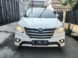 Toyota Kijang Innova 2.0 V Luxury Bensin-AT 2015