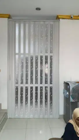 PINTU LIPAT PVC KACA MOTIF MANIK MUTIARA