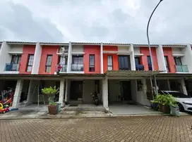 Rumah Asri 2 Lantai Bebas Banjir , Green Village , Cipondoh Tangerang