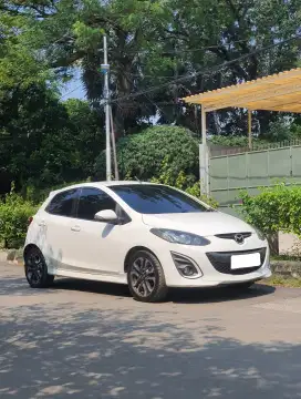 Mazda 2 HB R AT 2012 LOW ODO