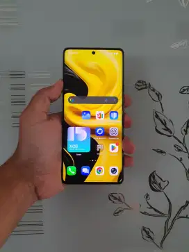 INFINIX NOTE 40 PRO 5G (Sidik Jari Layar+Kamera Juara 108MP)
