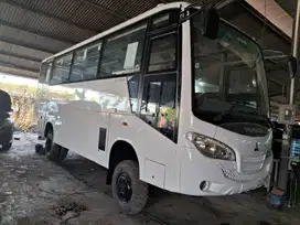 Rental Bus Medium 4X4