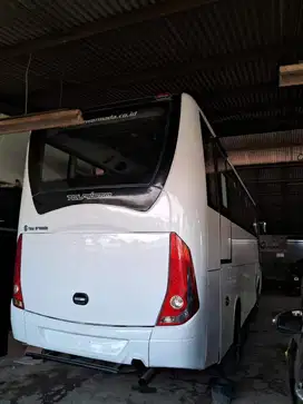 Rental Bus Medium 4X4