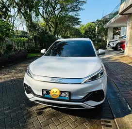 BYD ATTO 3 PUTIH 2024