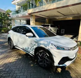 BYD ATTO 3 PUTIH 2024