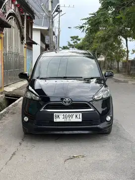 Toyota Sienta V Matic