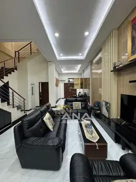 ANA RUMAH BAGUS UK 7X20M DI KOMP DUTA MAS JELAMBAR