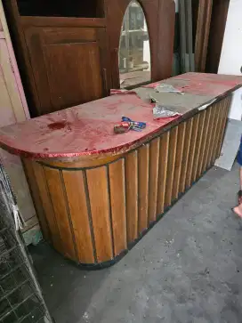 Meja kasir besar
