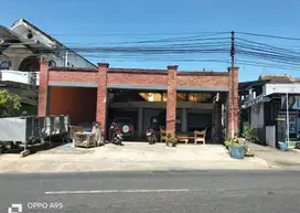 RUMAH PINGGIR JALAN RAYA TAMPINGAN BOJA