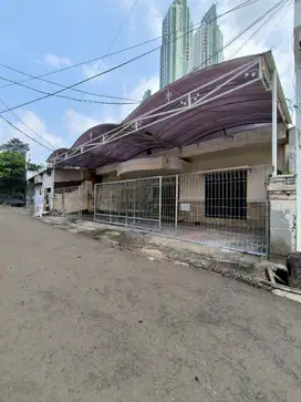 Dijual rumah lama cocok untuk kos2an Setiabudi - Jakarta Selatan