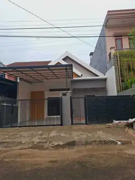 Dijual!! Rumah Tingkat Mewah Bangunan Baru Masih Fresh di Cluster THB