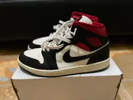 AJ 1 BLACK GYM RED