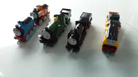Mainan anak kereta Thomas gratis dengan pembelian 5 mainan di 123