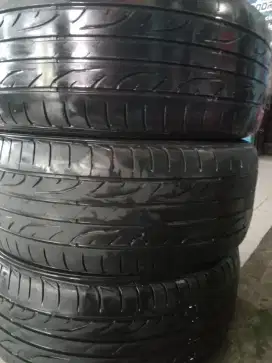 3 biji ban 235 50 18 Dunlop LM 703