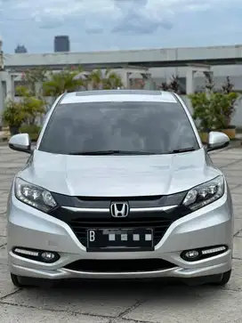 Honda HRV 1.8 Prestige 2015 Istimewa