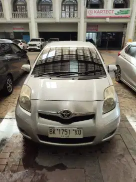 Dijual yaris J matic 2010 original surat lengkap hidup sehat