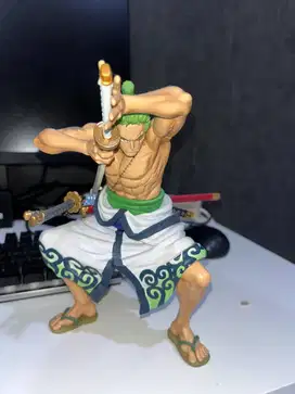 Action Figure/Miniatur Zoro One Piece, No Brand (Beli di Taiwan)