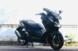 Honda Forza 250 abs 2019 xmax GT200 piaggio vespa