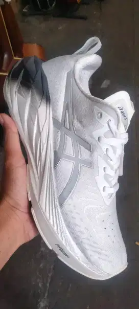 Jual sepatu running secen ori merk asick no 43