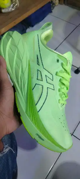 Sepatu running secen ori merk asick no 41