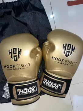 BOXING GLOVES 12 OZ HOOK FIGHT GEAR GOLD LIKE NEW, GLOVE MUAY THAI HOO