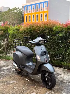 Vespa Sprint 3v abu abu