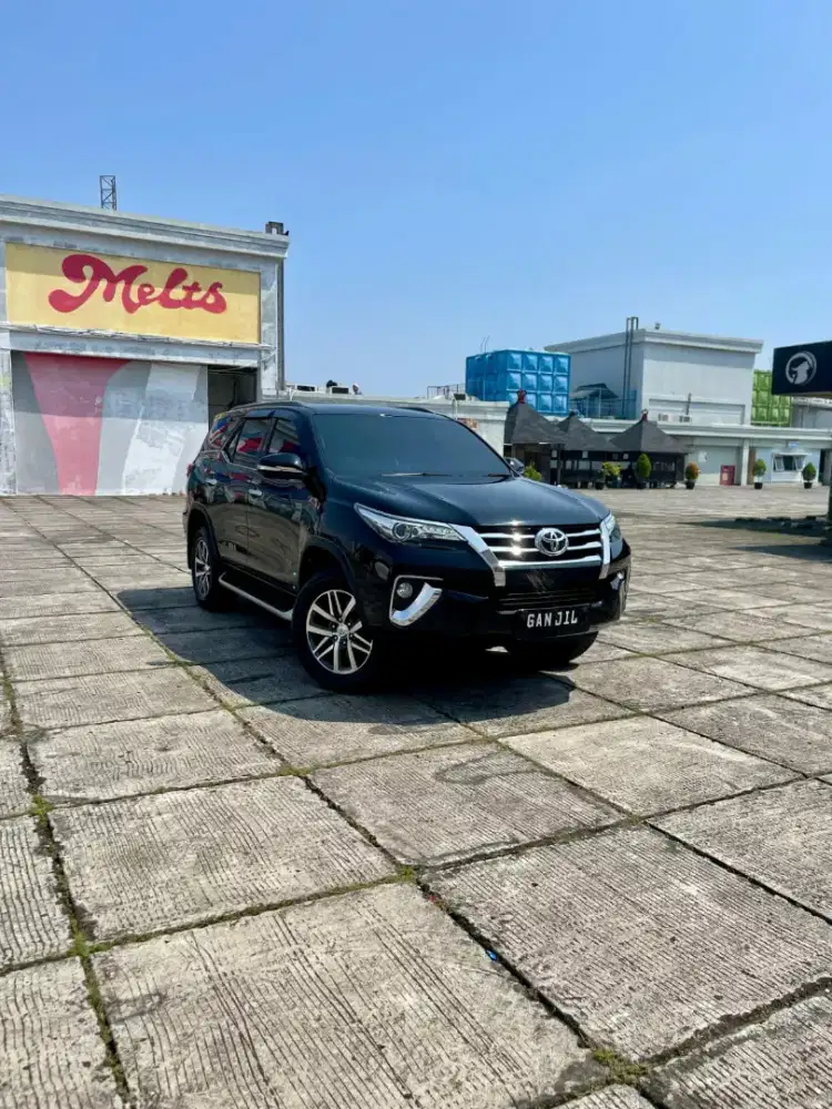 Toyota Fortuner VRZ at 2016 Hitam Km Antik Tdp 55Jt Nego