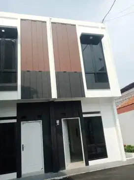 Rumah Murah siaphuni Dekat stasiun Klender Jakarta timur