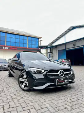 Mercedes Benz C200 1.5 EQBOOST Avantgarde A/T Hitam 2022  lexus lx 570