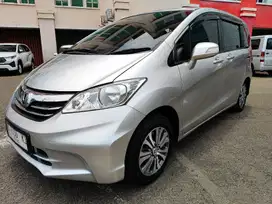 Freed 1.5  E PSD AT 13 TDP16jt Honda Matic 2013 Double Sliding Door