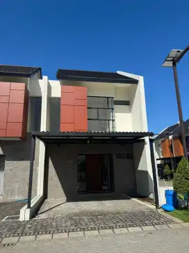 DISEWAKAN RUMAH SIAP HUNI DI DEKAT BANDARA JUANDA SURABAYA