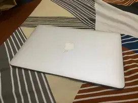 Jual Cepat Laptop Macbook 2013 i5 (mulus, dan aman)