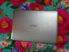 Laptop bekas / second untuk pelajar atau mahasiswi