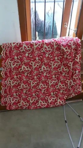Bahan pakaian bordiran timbul