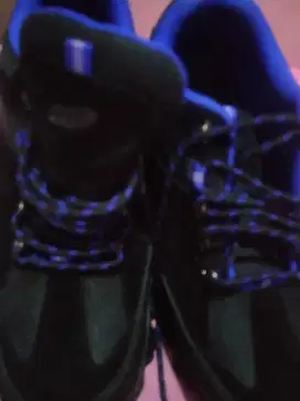 Sepatu buat santai