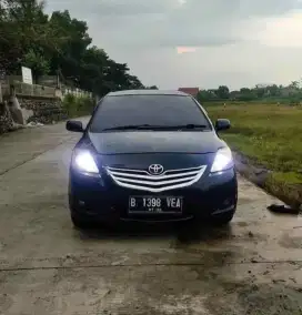 Toyota Vios hitam ganteng