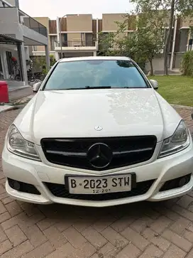 Mercedes-Benz C200 2011 Bensin