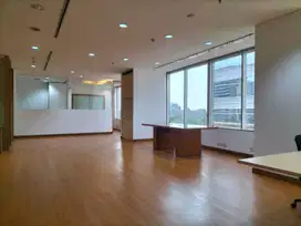DISEWAKAN OFFICE SPACE ADA 9 RUANGAN DI MENARA SUDIRMAN SEMI FURNISHED