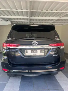 Toyota fortuner vrz 2.4 AT 2019