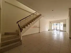 Sewa Ruko 4,5 Lantai di Puri Mansion–Bekas Kantor Siap Pakai Strategis
