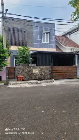 Rumah Siap Huni Fully Furnished dan Kolam Renang Di Taman Yasmin