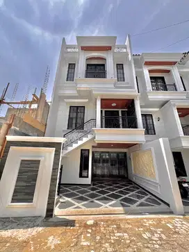 Jual Rumah Murah Rooftop di cilandak Jakarta