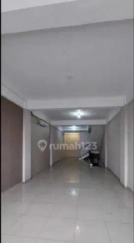 Dijual  Ruko sangat terawat & siap pakai Jl Raya Kartini