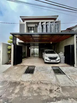 FULL FURNISHED RUMAH BARU MEWAH MODERN KONTEMPORER DI PURWOMARTANI