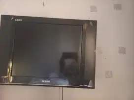 BU...TV LED MERK IKEDO 14