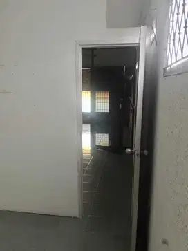 Disewakan Rumah Luas Kemang Strategis Bagus Nyaman