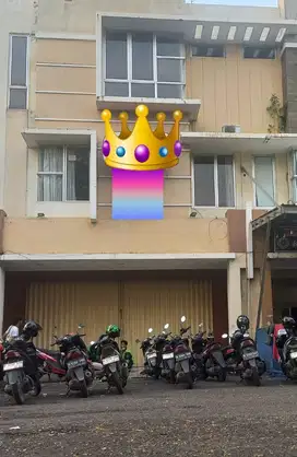 Disewa ruko Taman Cemara Harapan Indah siap pakai 3lantai