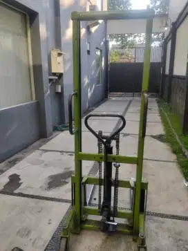 Hanstacker / Hand Palet