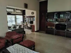 Rumah Lama di Pondok Kelapa. luas 648 m2